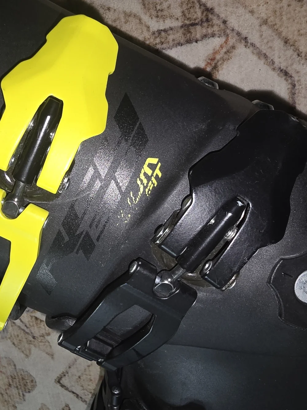 Fischer RC4 130 Vacuum Full Fit Men’s Ski Boots